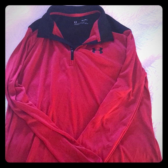 Under Armour Tops - Long sleeved athletic shirt